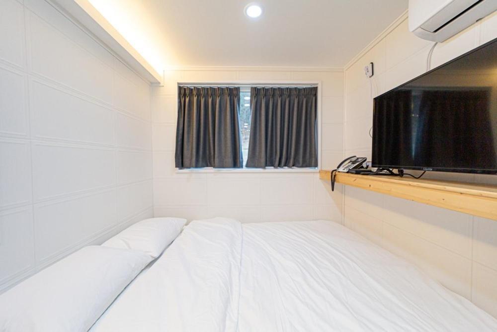 Chuncheon Weolsongli Camp Hotel Room photo